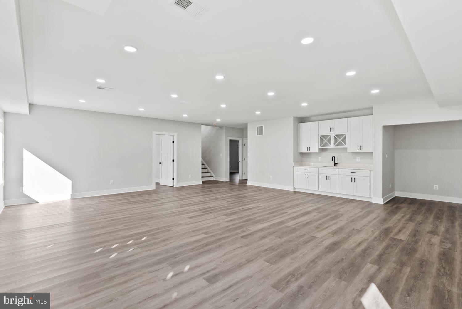 POWHATAN HILLS - Residential