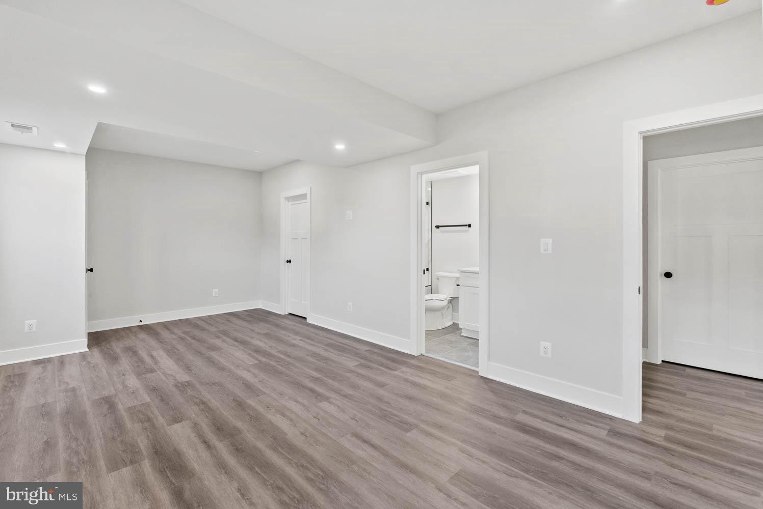 POWHATAN HILLS - Residential