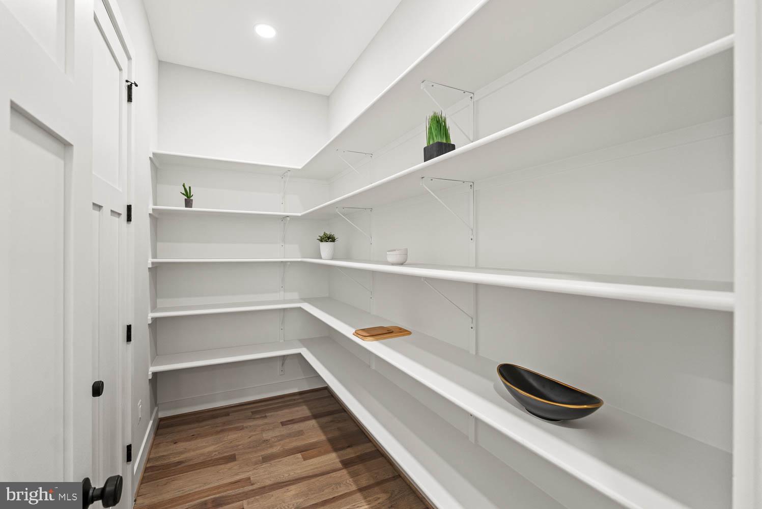 POWHATAN HILLS - Residential