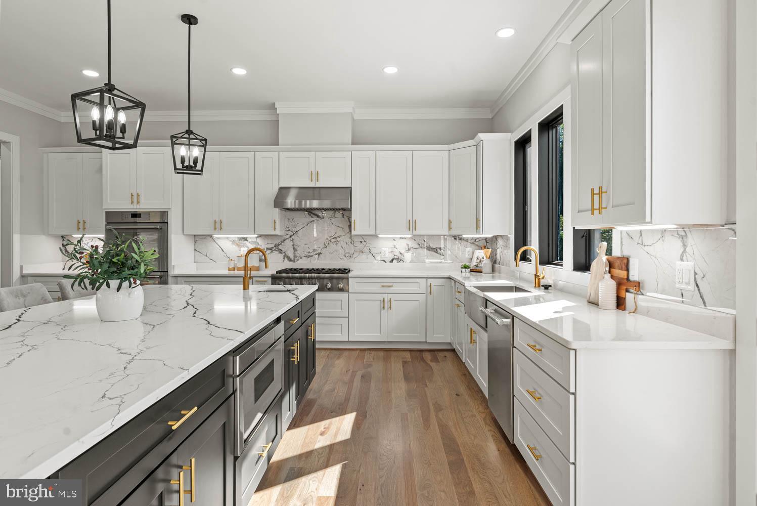 POWHATAN HILLS - Residential