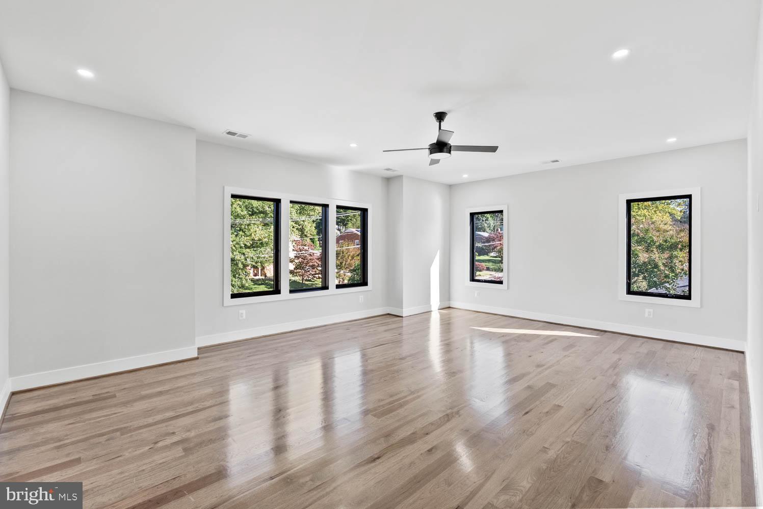 POWHATAN HILLS - Residential