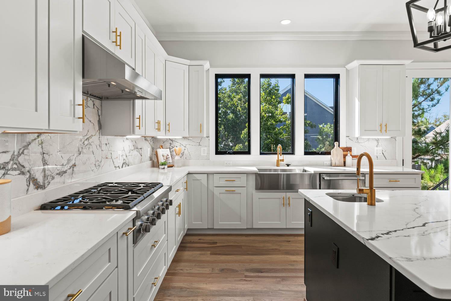 POWHATAN HILLS - Residential