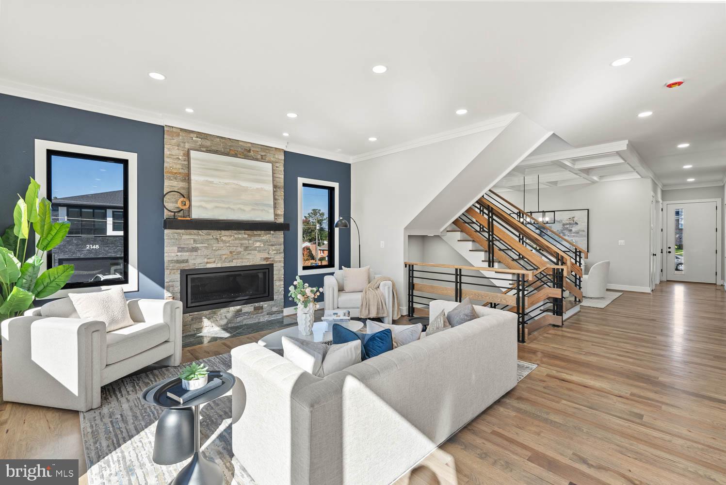 POWHATAN HILLS - Residential