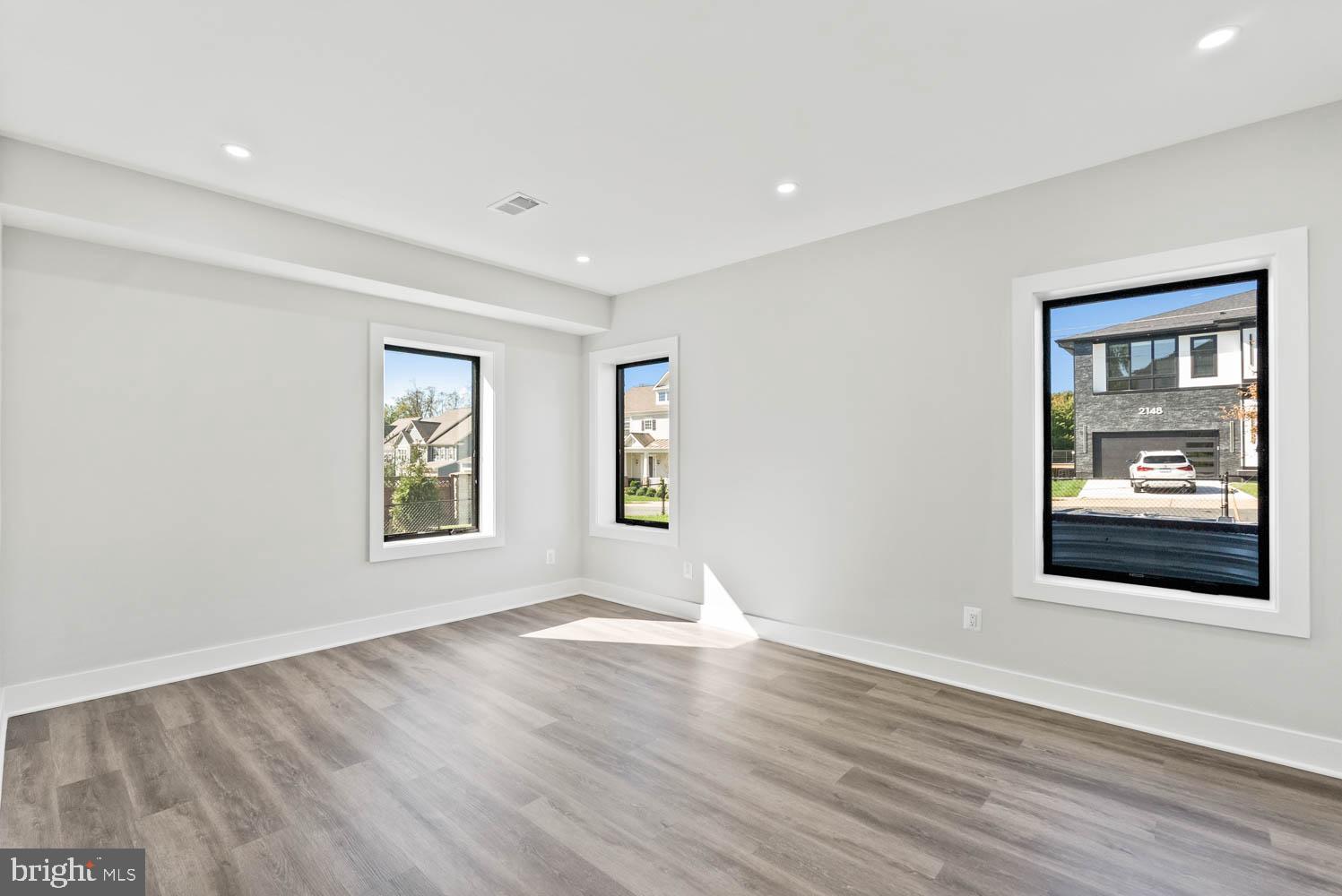 POWHATAN HILLS - Residential