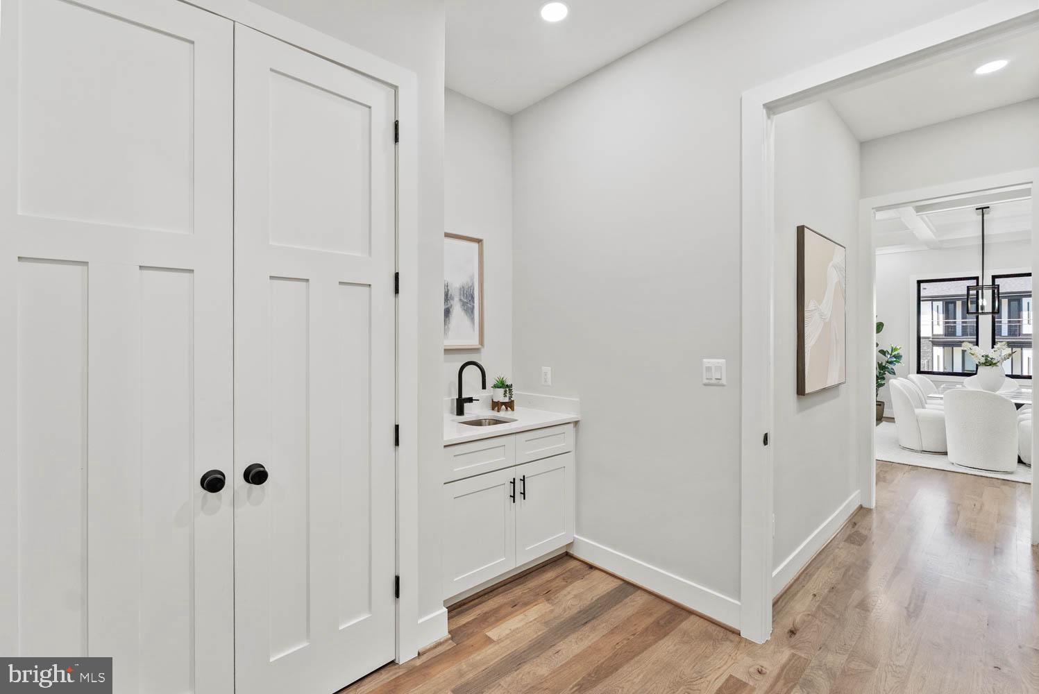 POWHATAN HILLS - Residential