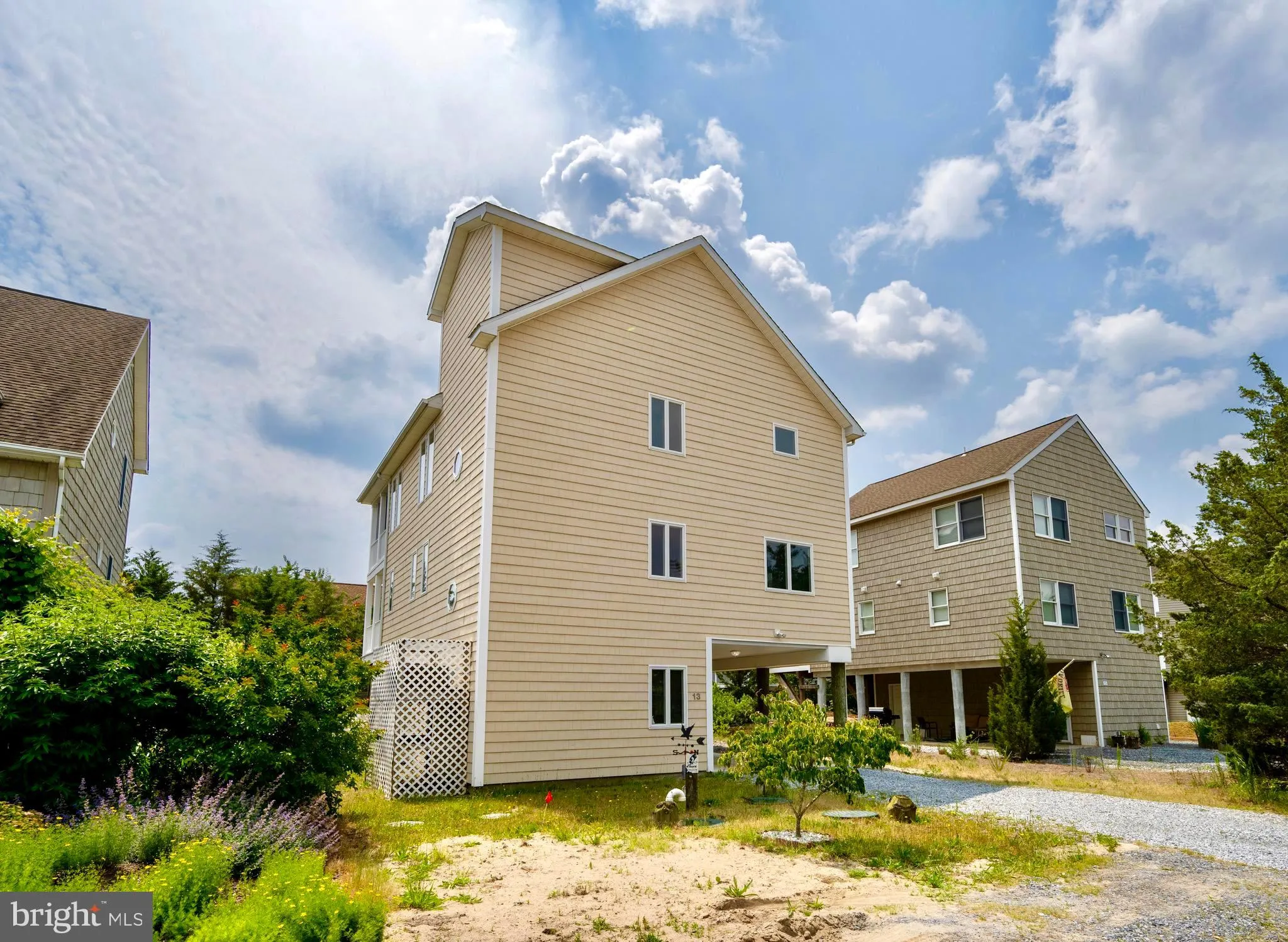 Milton, Delaware 19968, United States, 2 Bedrooms Bedrooms, ,3 BathroomsBathrooms,Residential,Active,72558