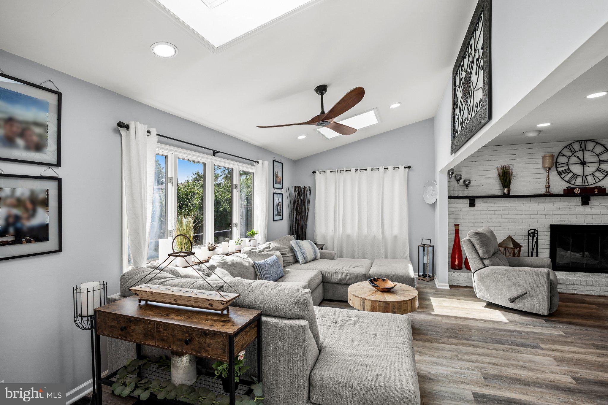 5 CHATEAU DRIVE