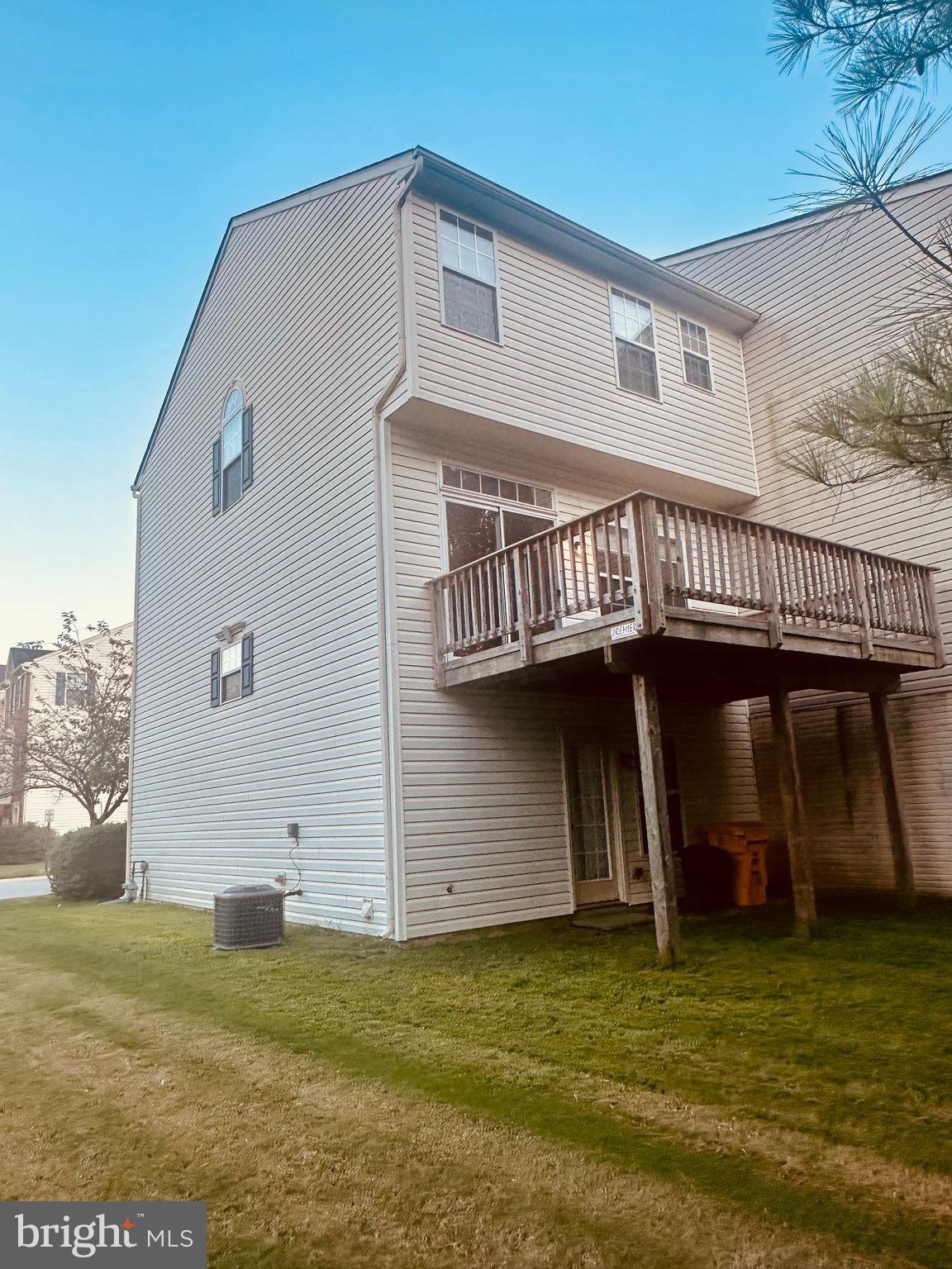 TANYARD SPRINGS - Residential Lease