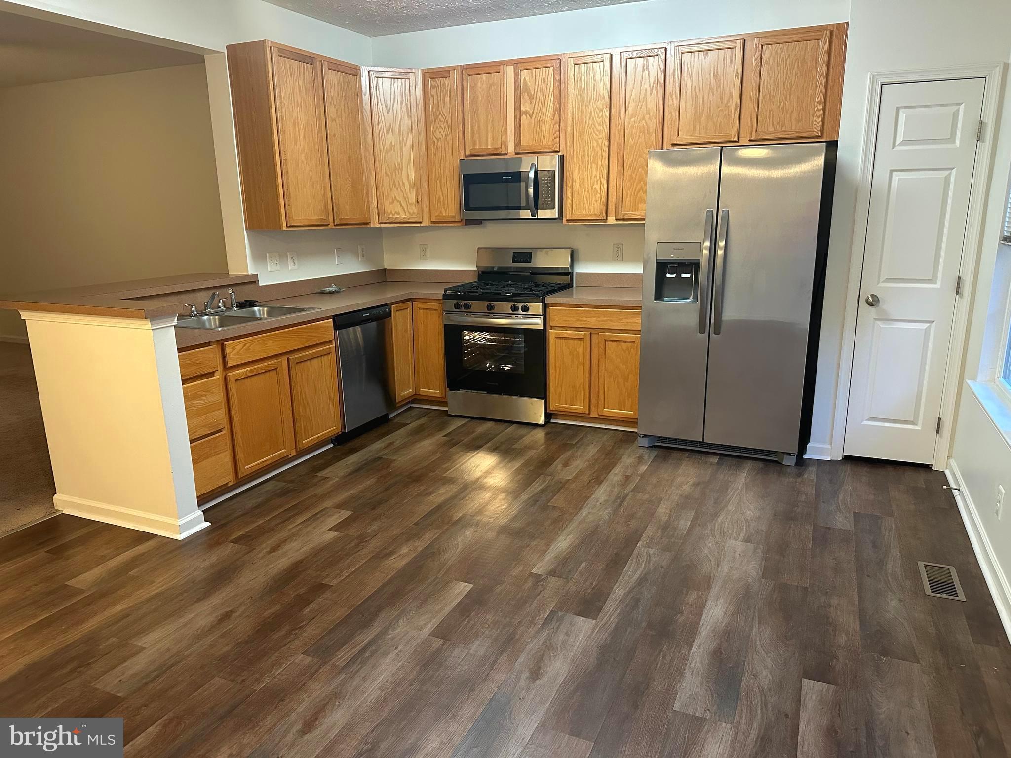 TANYARD SPRINGS - Residential Lease