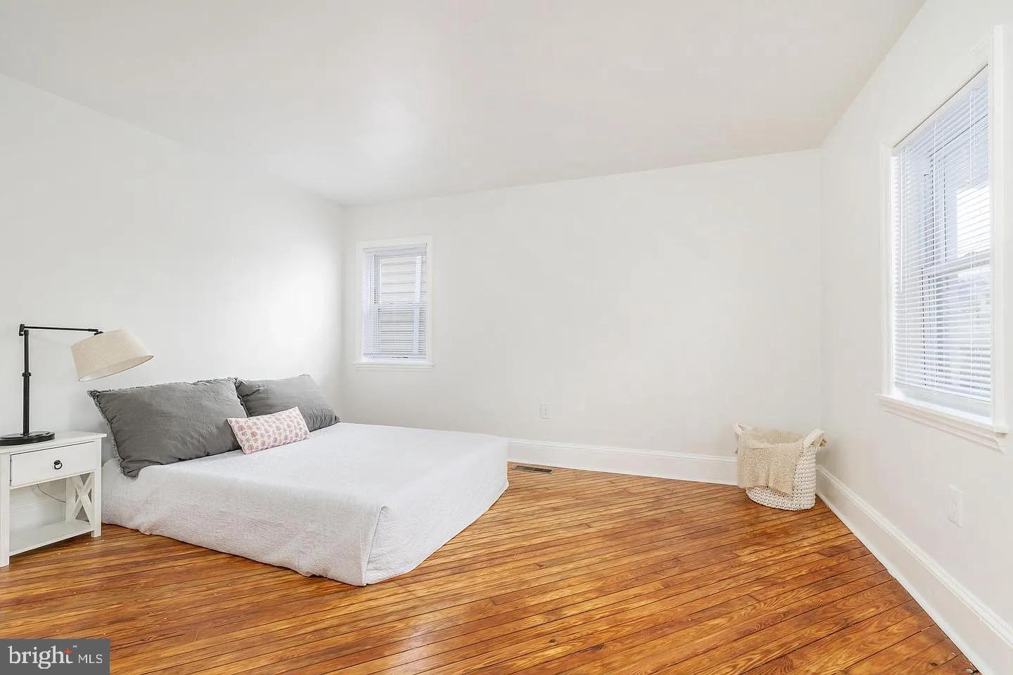 PAOLI GARDENS - Residential Lease