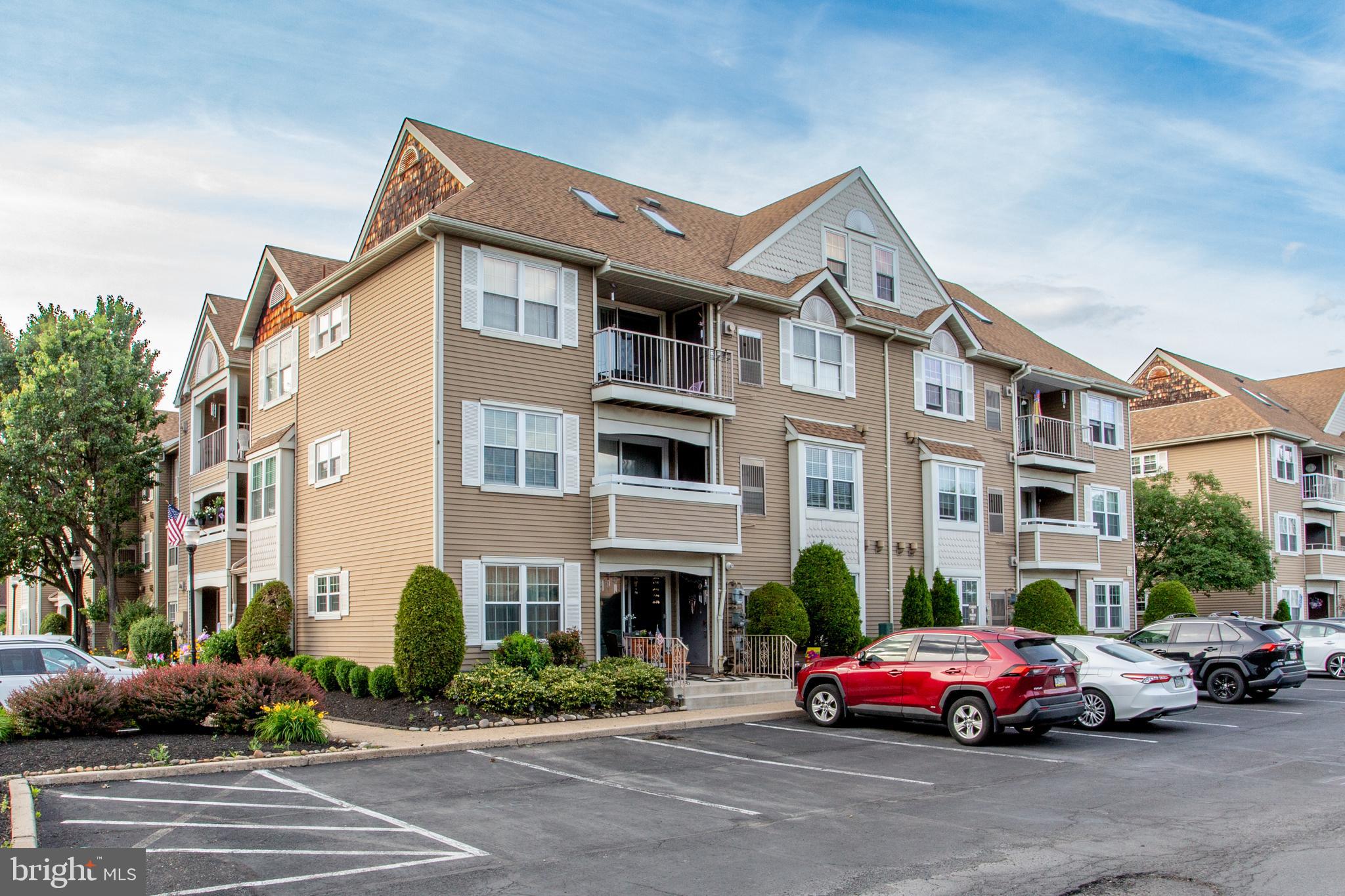 73305 DELAIRE LANDING ROAD 305
