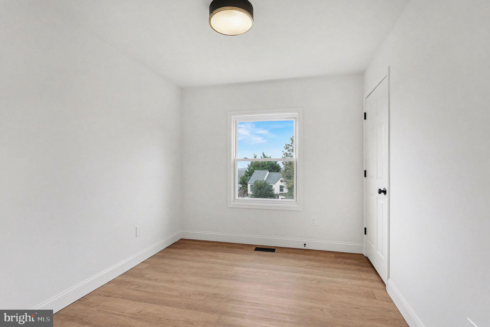 ORCHARD HILLS - Residential