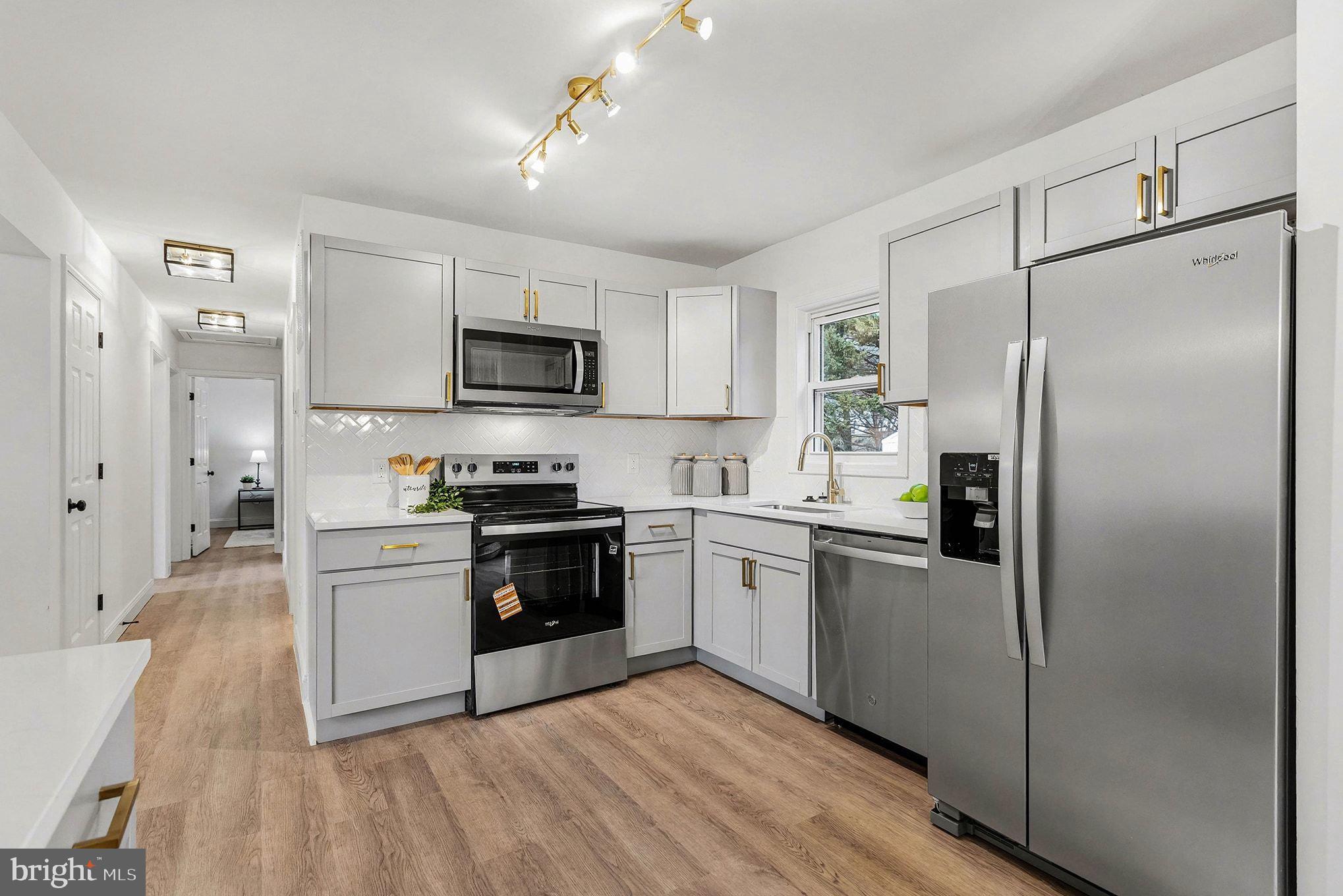 ORCHARD HILLS - Residential