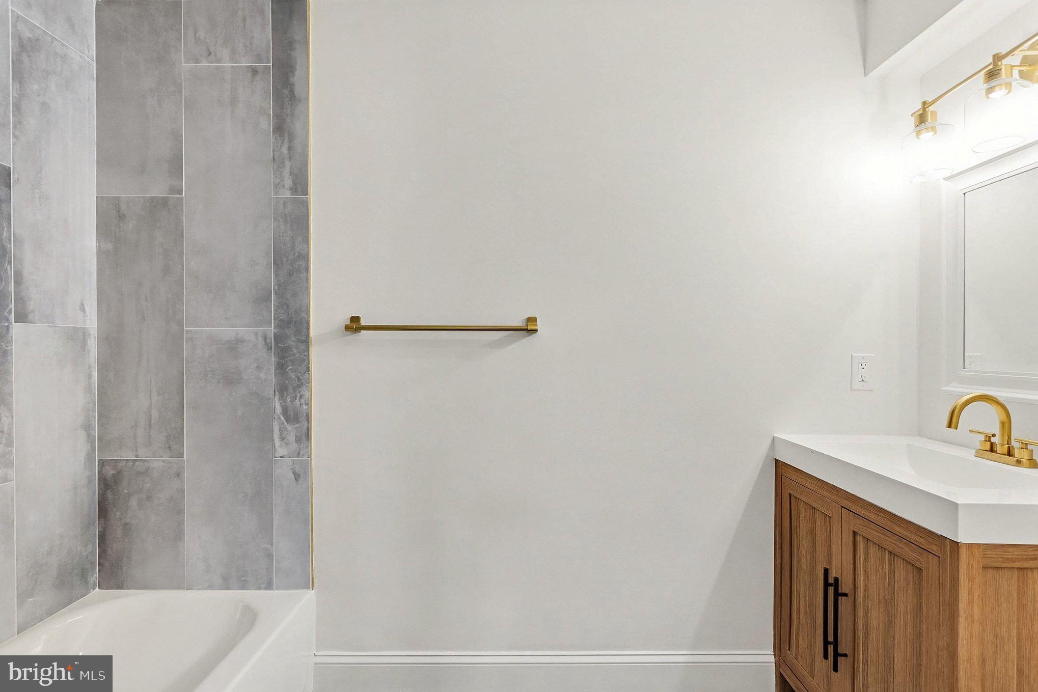 ORCHARD HILLS - Residential