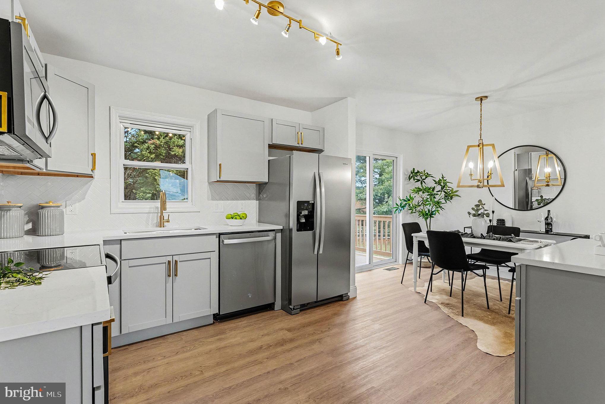 ORCHARD HILLS - Residential