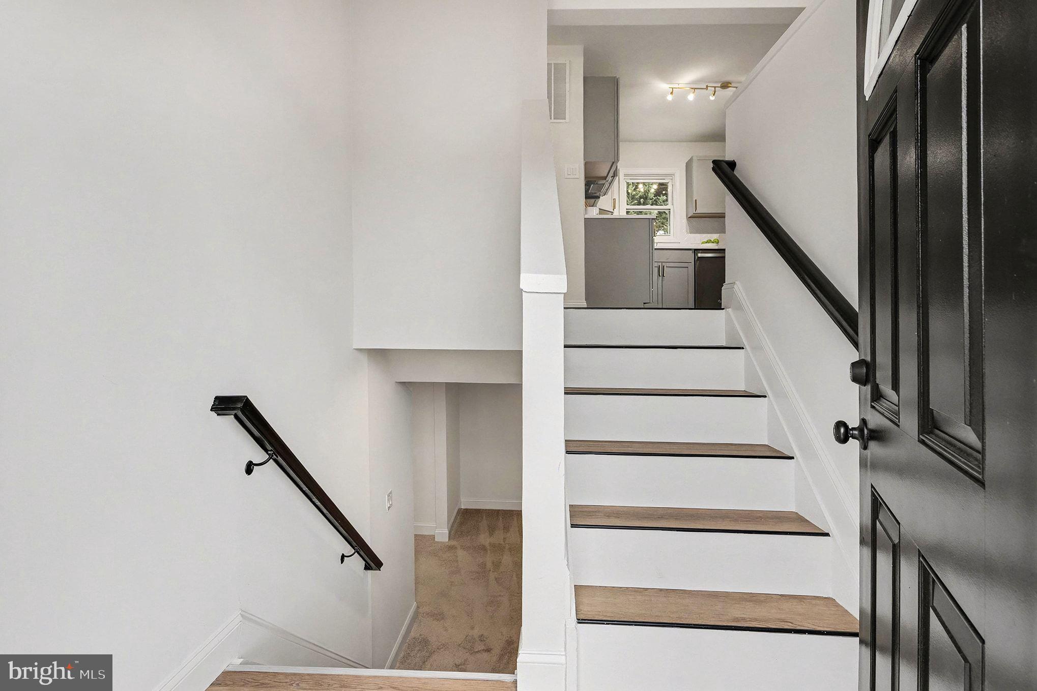 ORCHARD HILLS - Residential