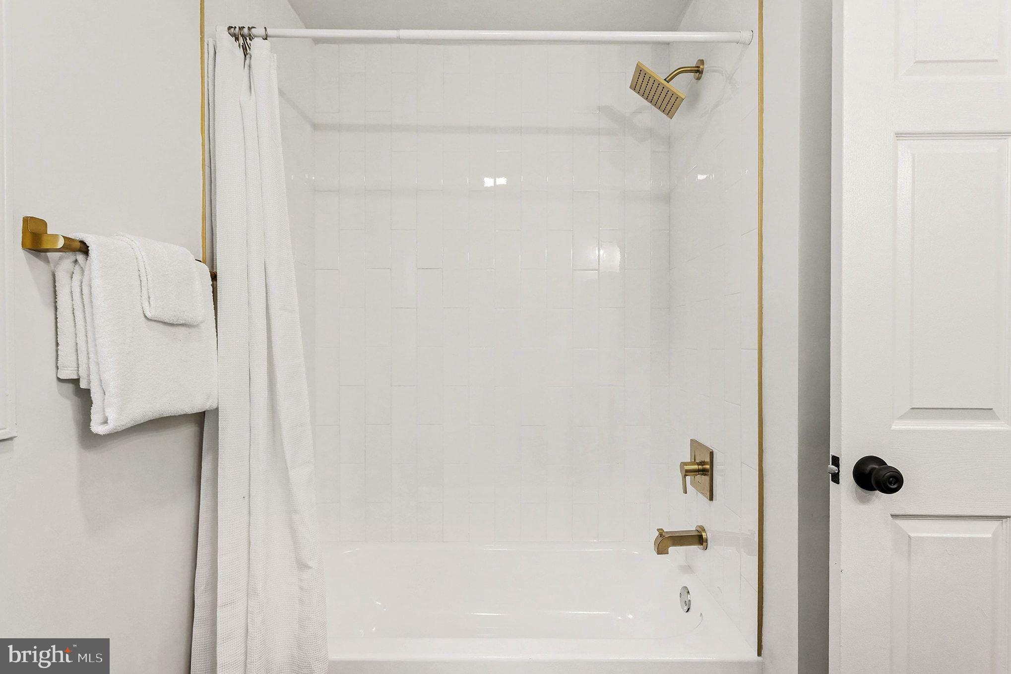 ORCHARD HILLS - Residential