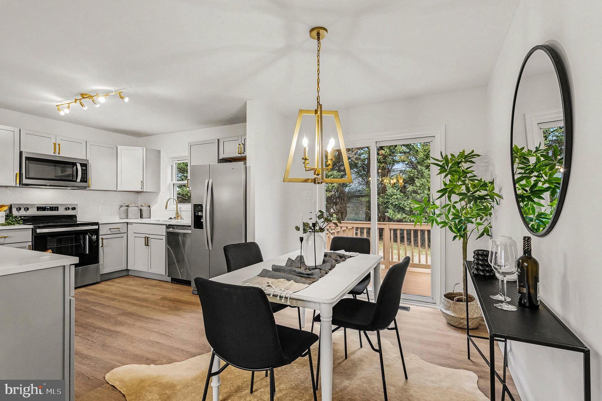 ORCHARD HILLS - Residential