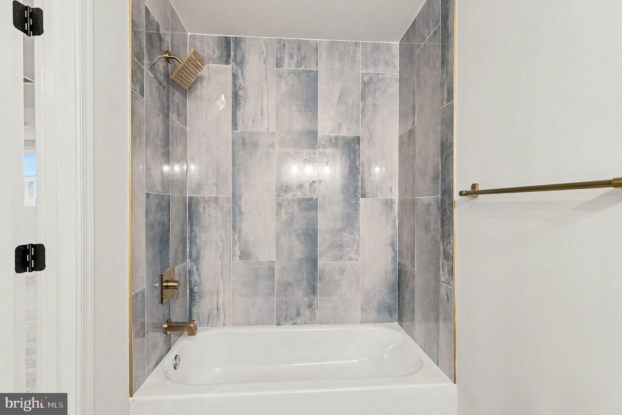 ORCHARD HILLS - Residential