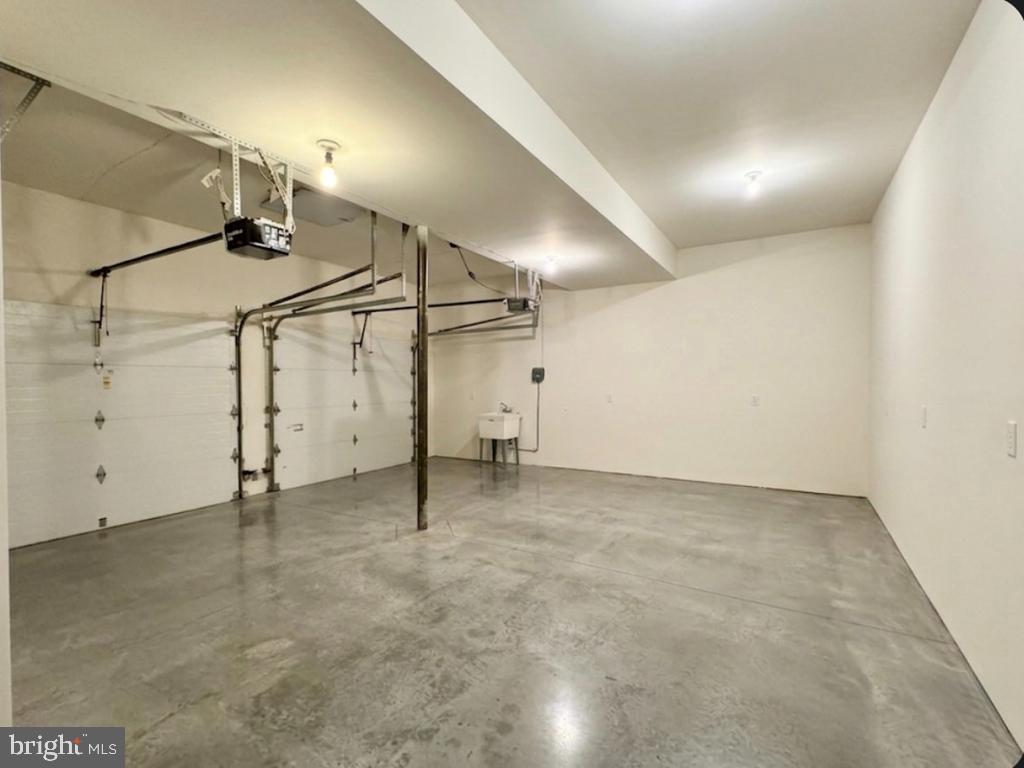 BLUE BELL CC - Residential