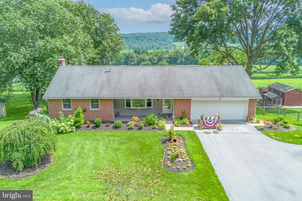 Photo of 90 Upper Valley Road, CHRISTIANA, PA 17509 (MLS # PALA2070198)