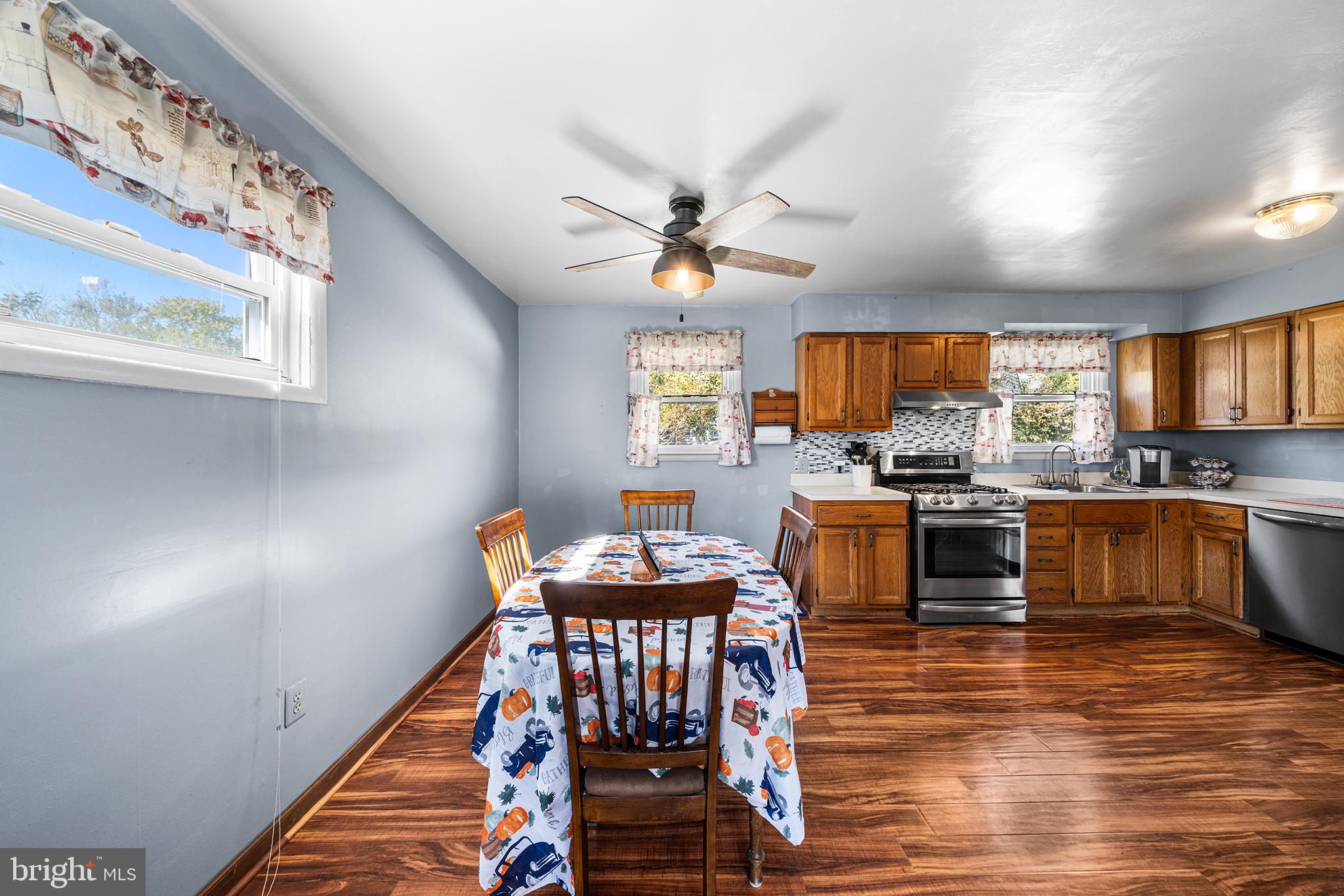 1 RONDON AVENUE