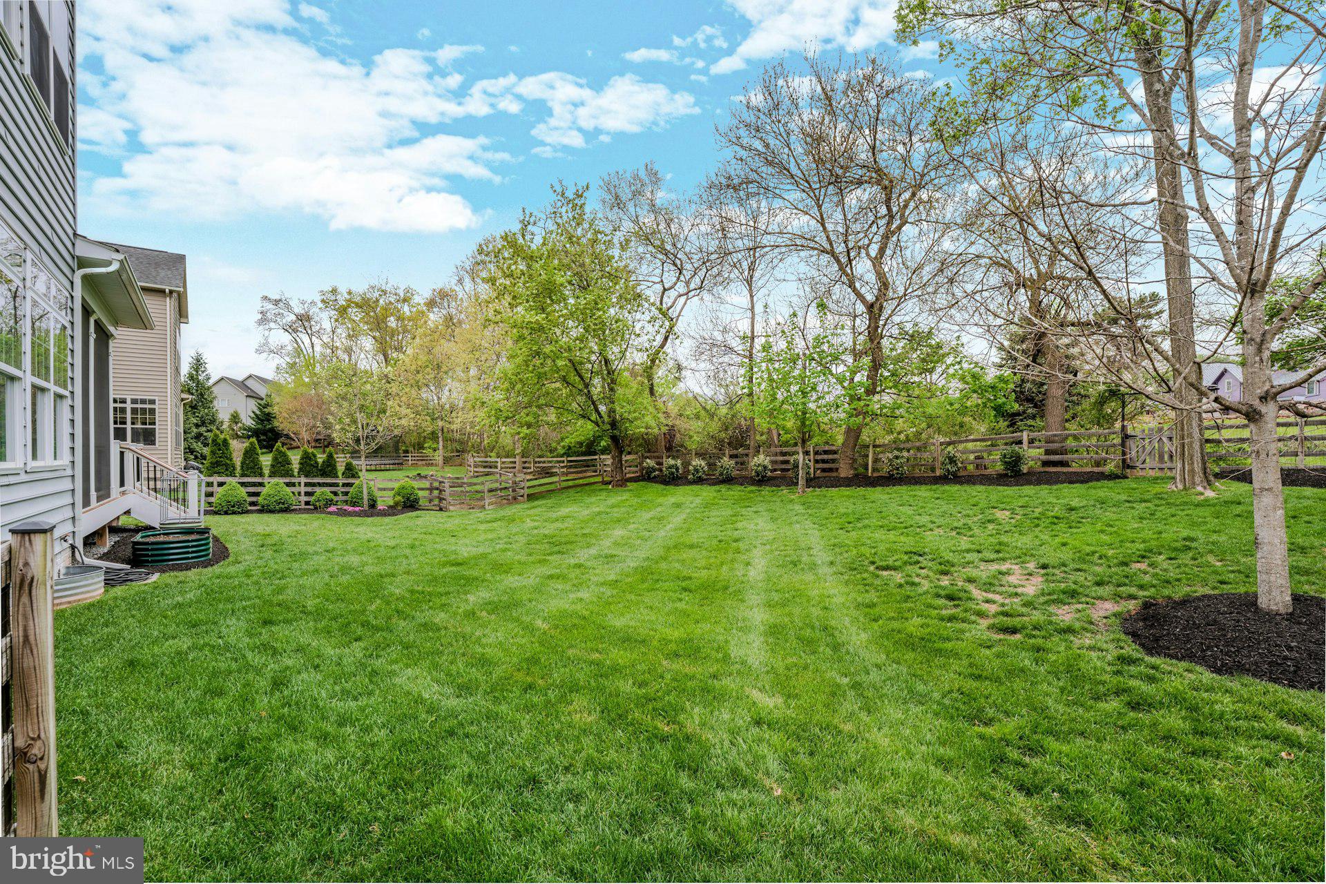 ASHBURN PLACE - Residential