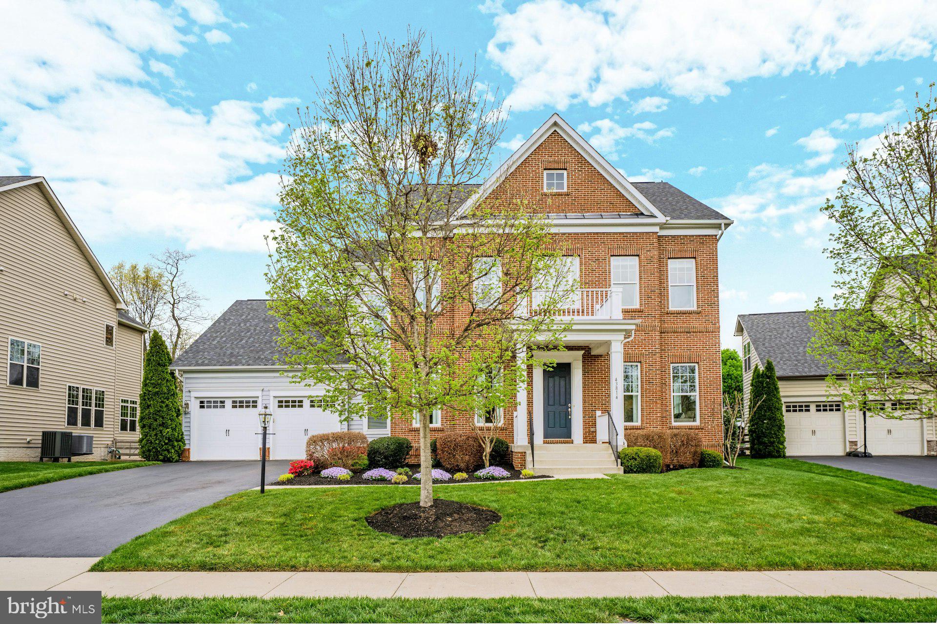 ASHBURN PLACE - Residential