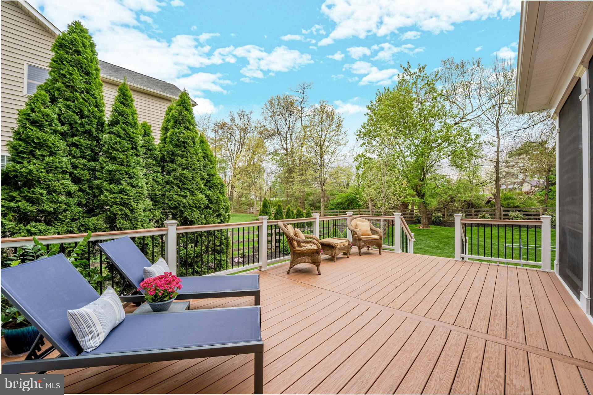 ASHBURN PLACE - Residential