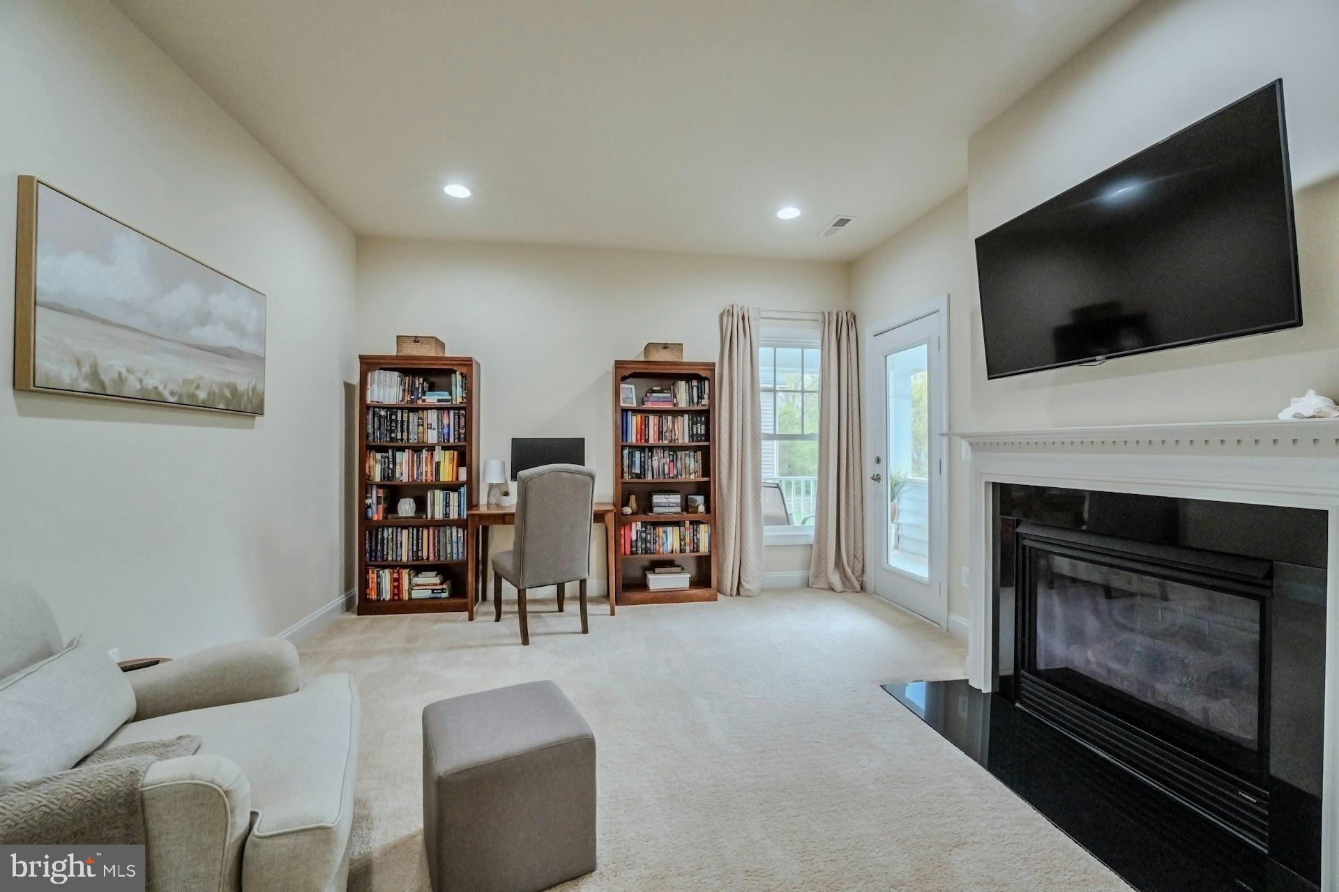 ASHBURN PLACE - Residential