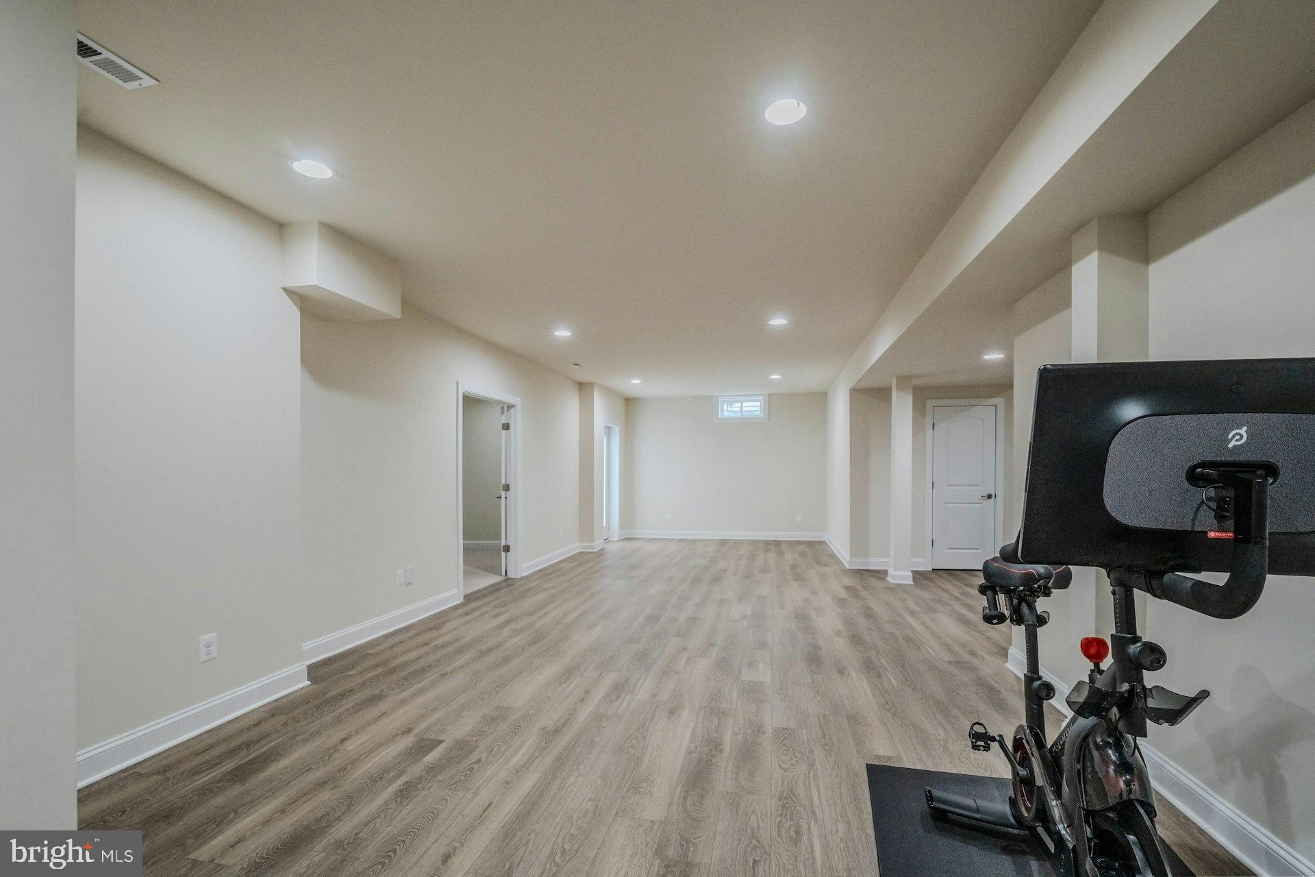 ASHBURN PLACE - Residential