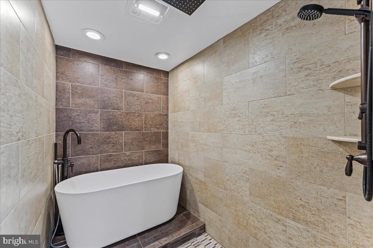 SCENIC HILLS - Residential