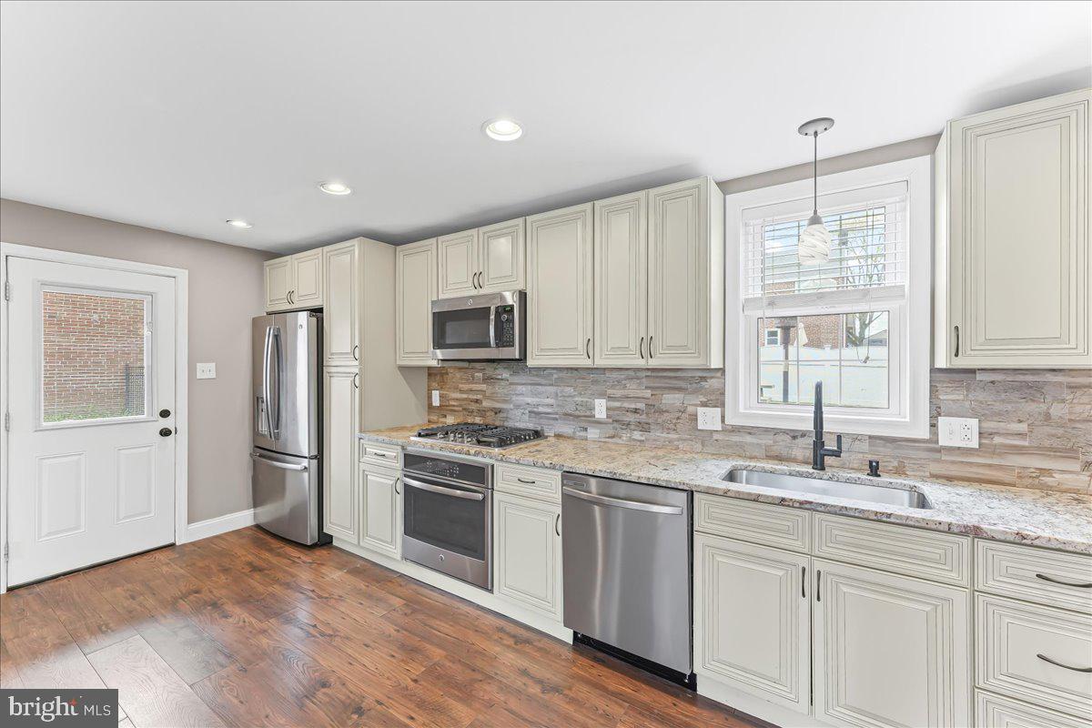 SCENIC HILLS - Residential