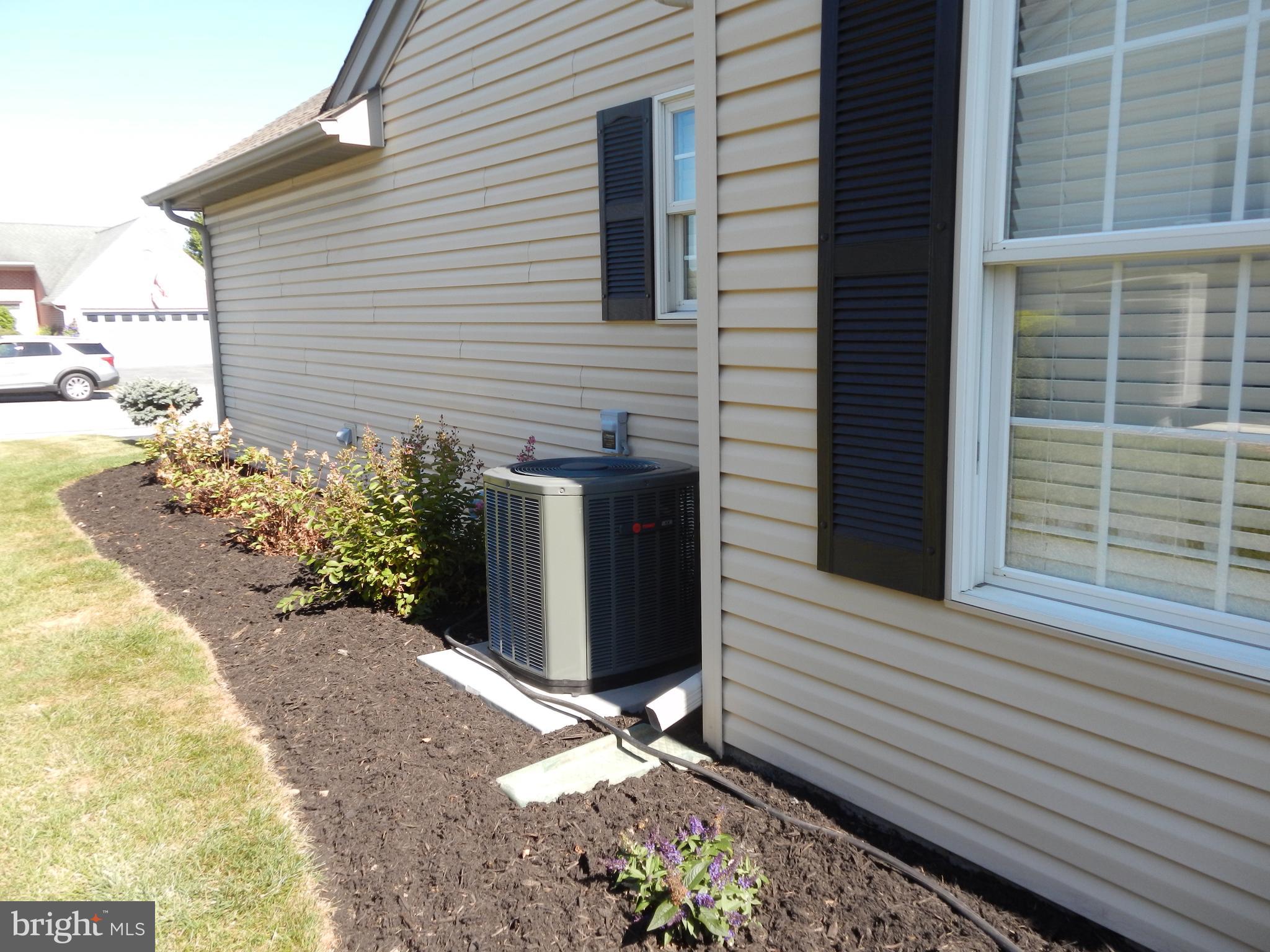 ENCLAVE - Residential