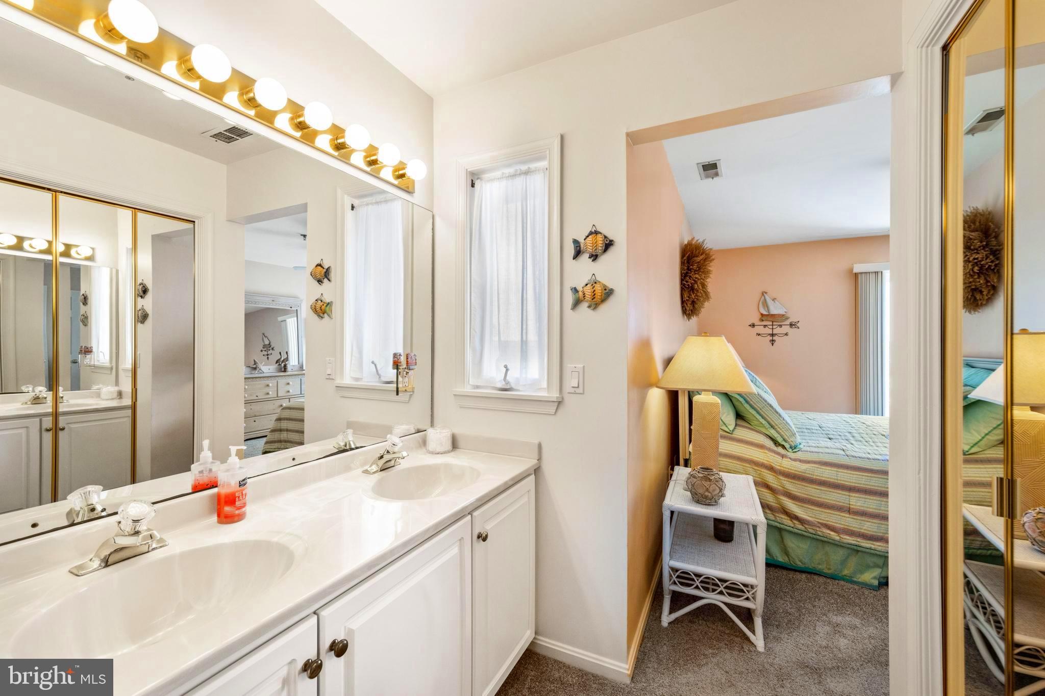 EQUESTRIAN SHORES - Residential