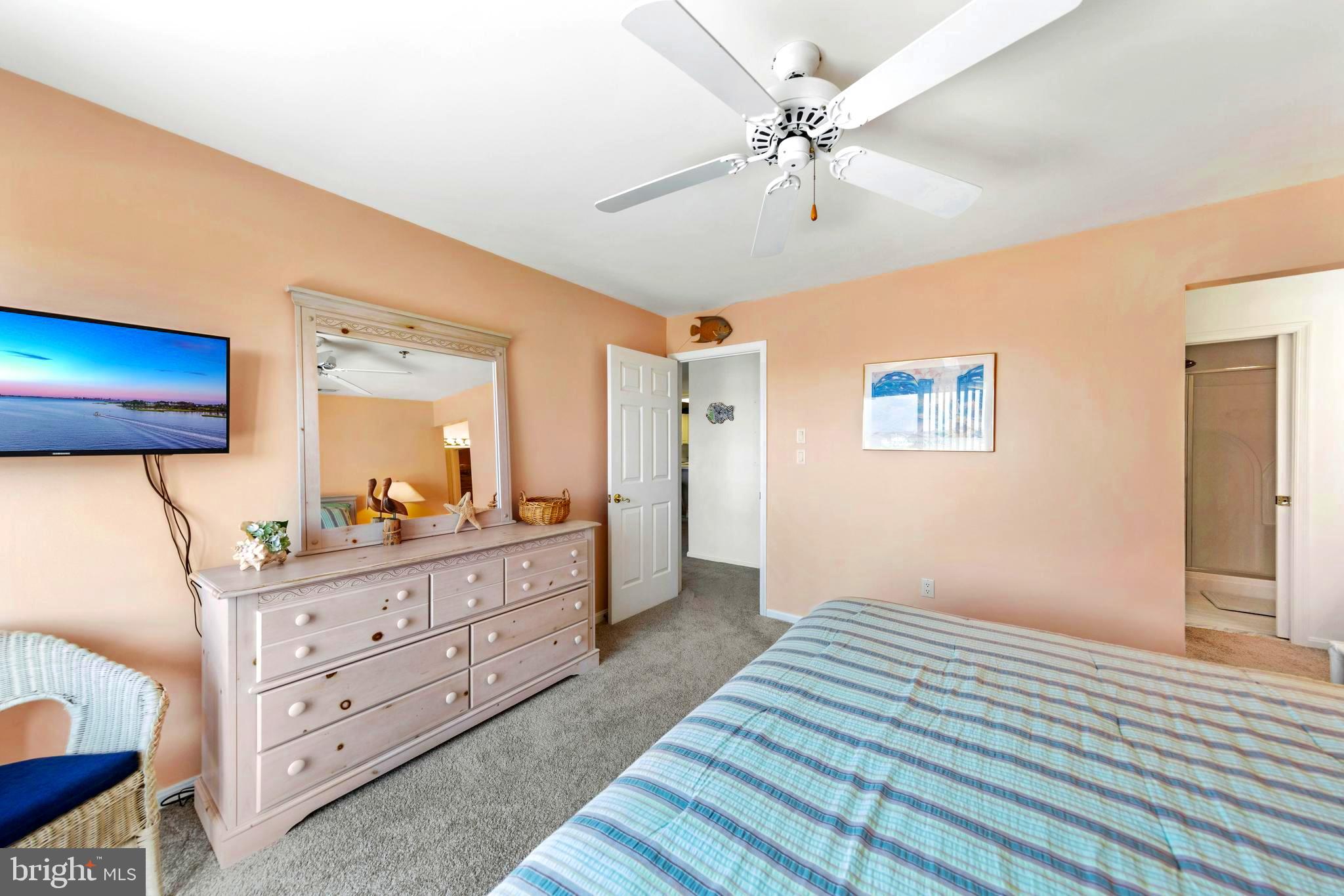 EQUESTRIAN SHORES - Residential