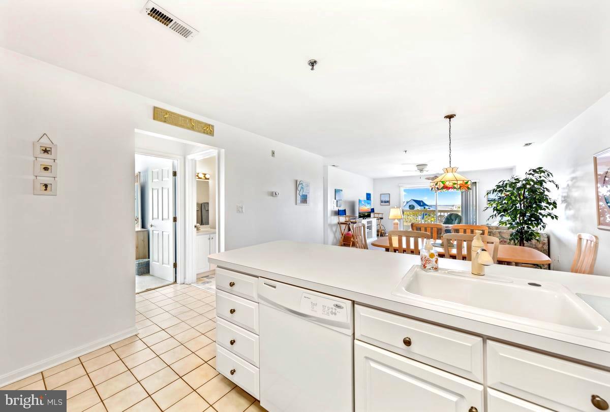 EQUESTRIAN SHORES - Residential