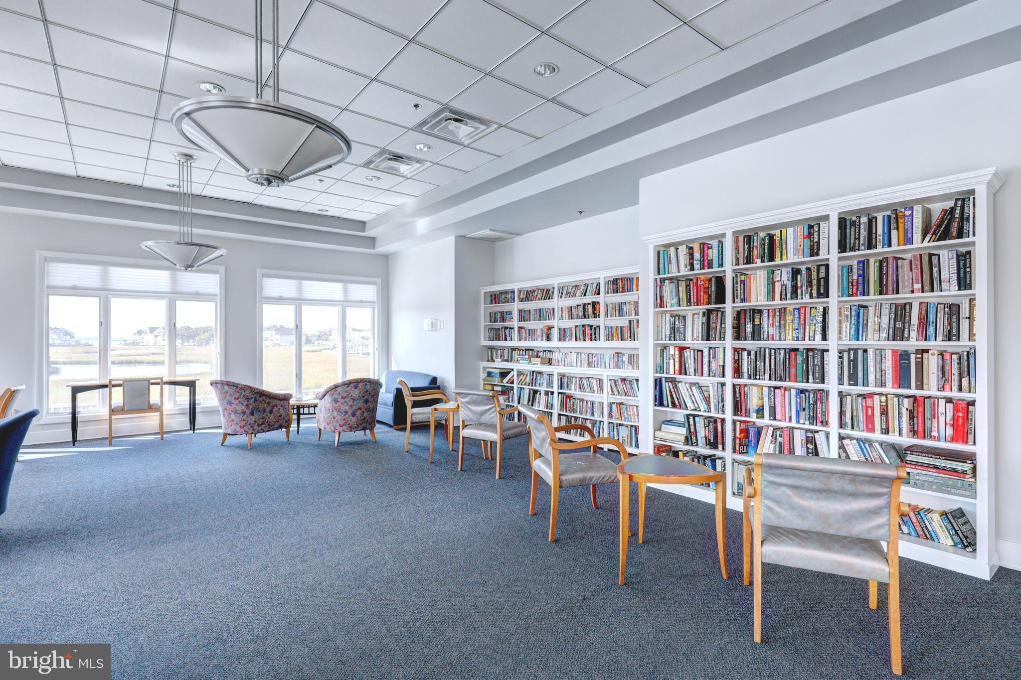 EQUESTRIAN SHORES - Residential