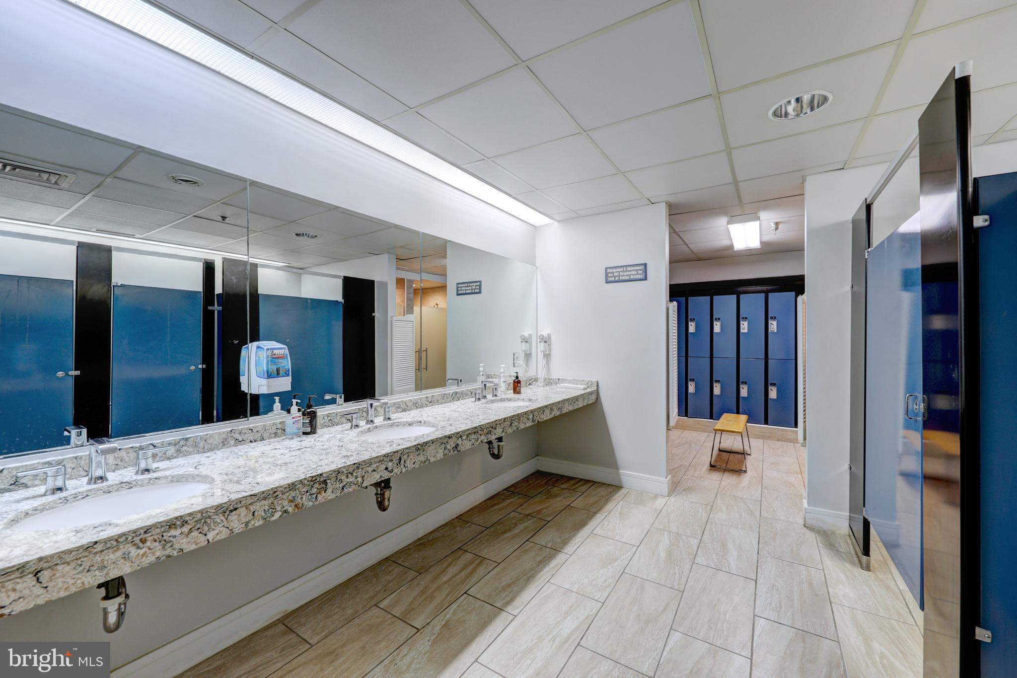 EQUESTRIAN SHORES - Residential