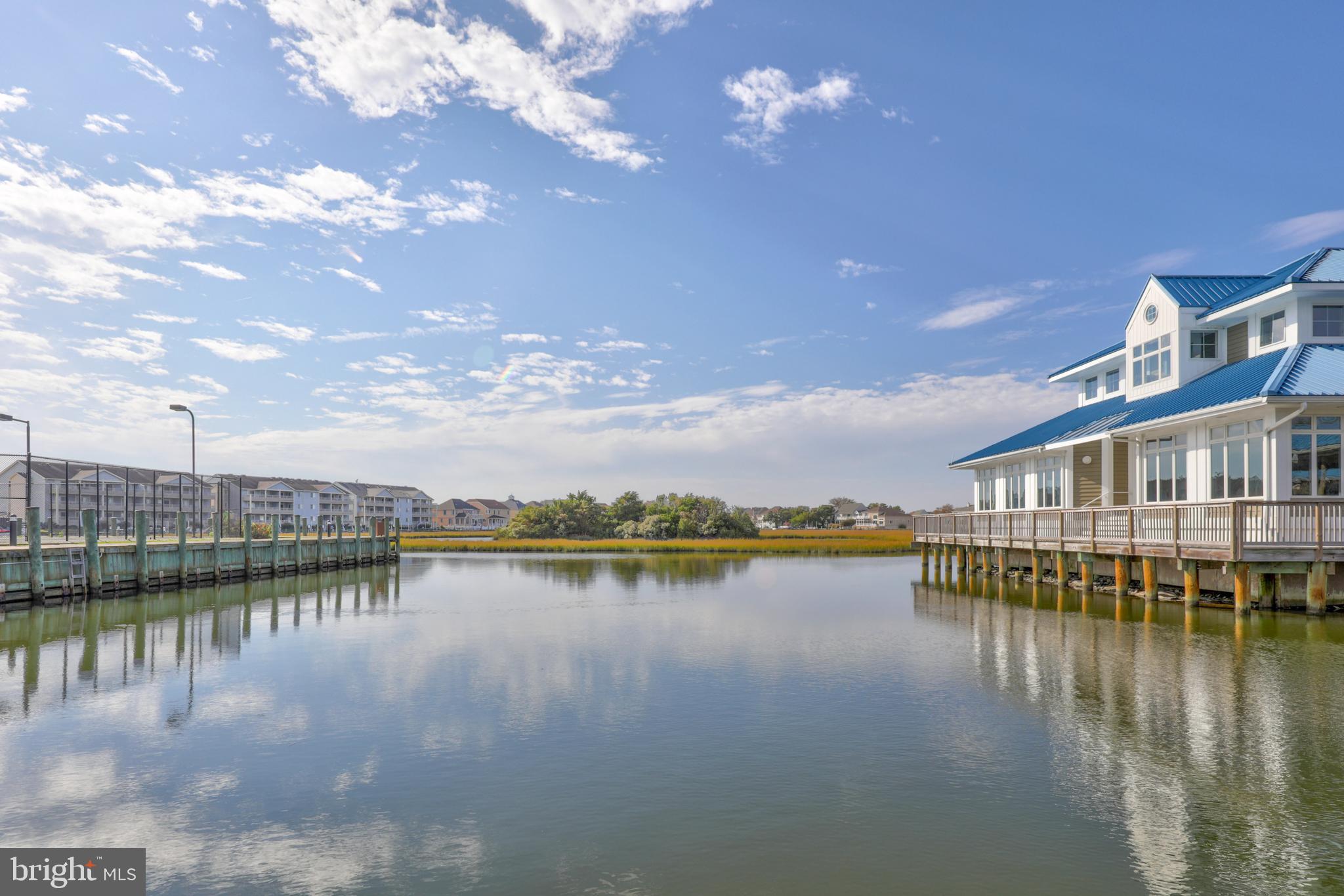 EQUESTRIAN SHORES - Residential