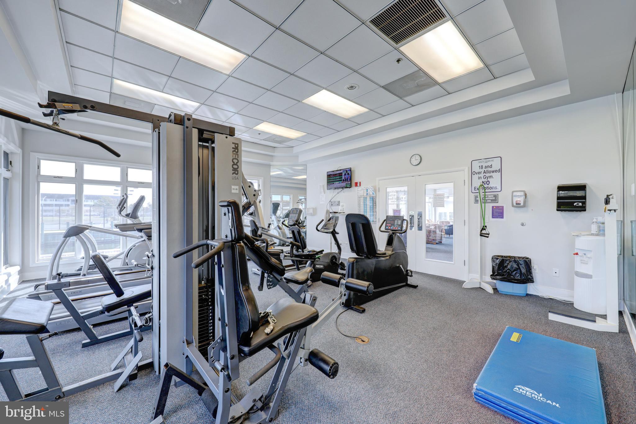 EQUESTRIAN SHORES - Residential