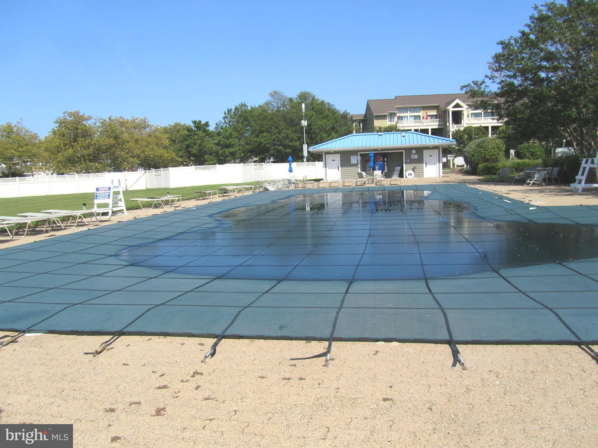 EQUESTRIAN SHORES - Residential