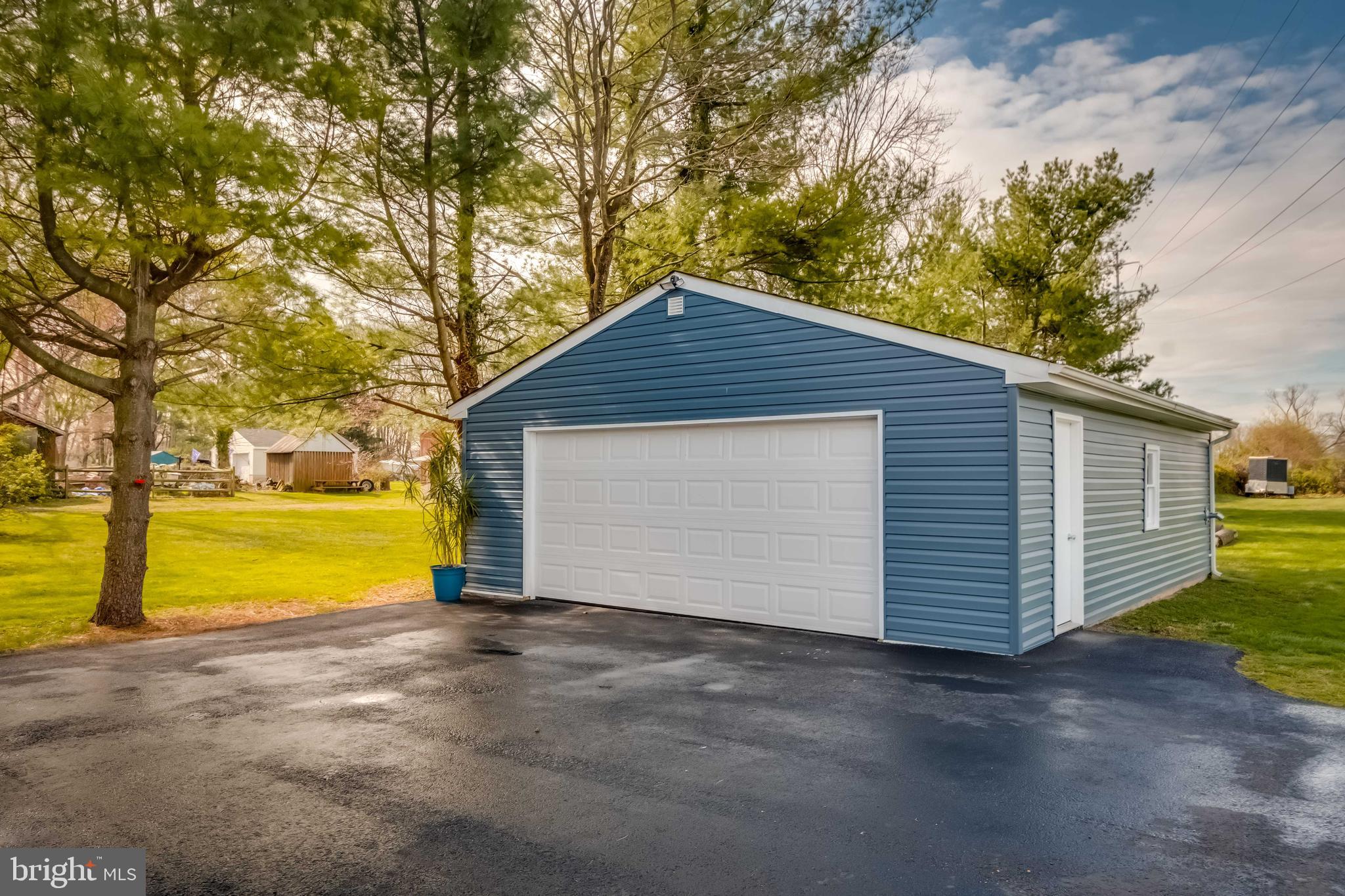 DARRYL GARDENS - Residential