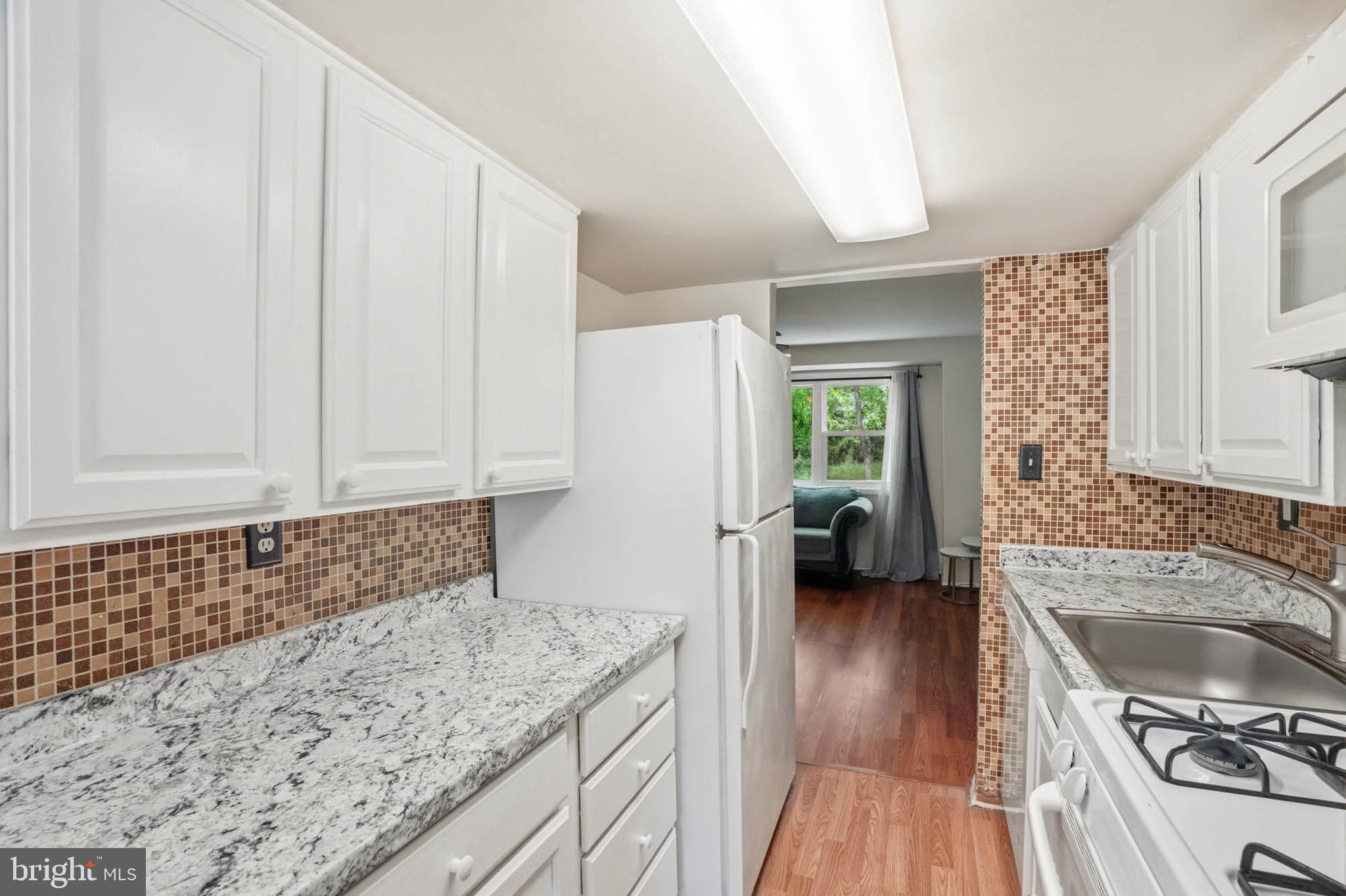 VILLAGE OF OAKLAND MILLS - Residential
