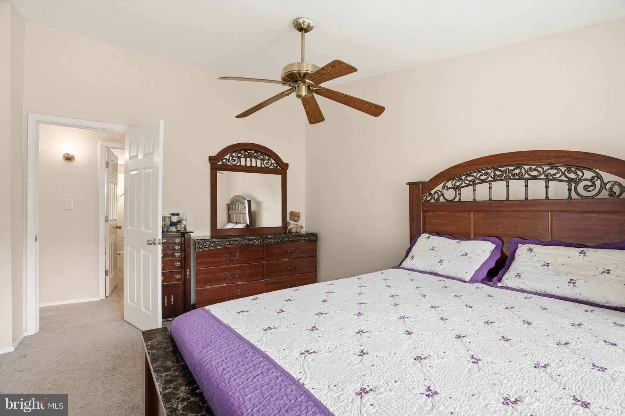 VILLAGE OF OAKLAND MILLS - Residential