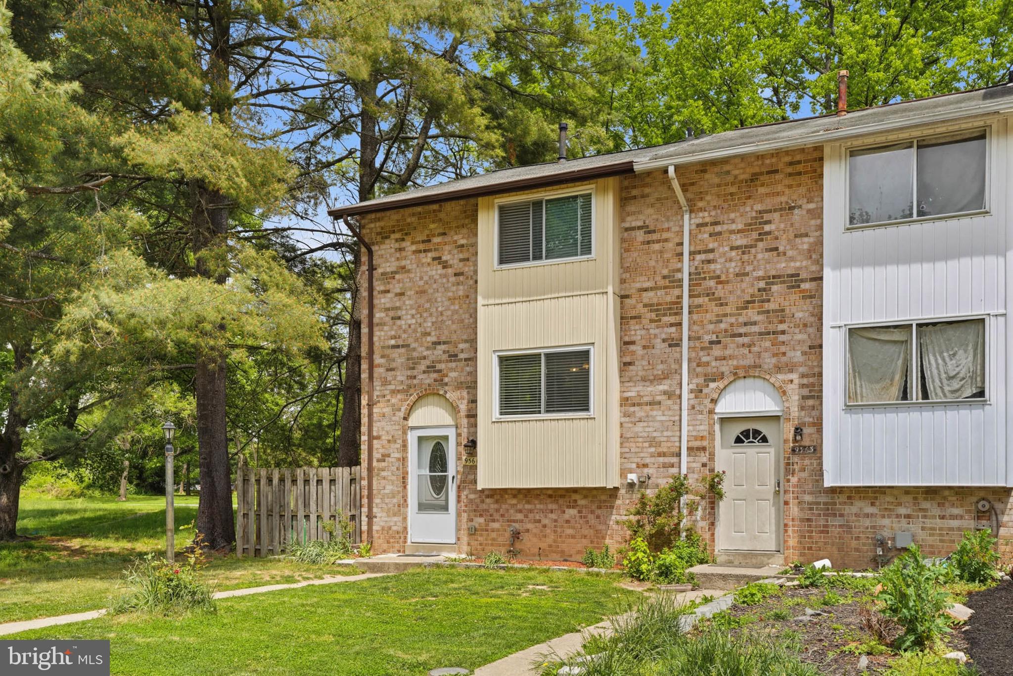 VILLAGE OF OAKLAND MILLS - Residential