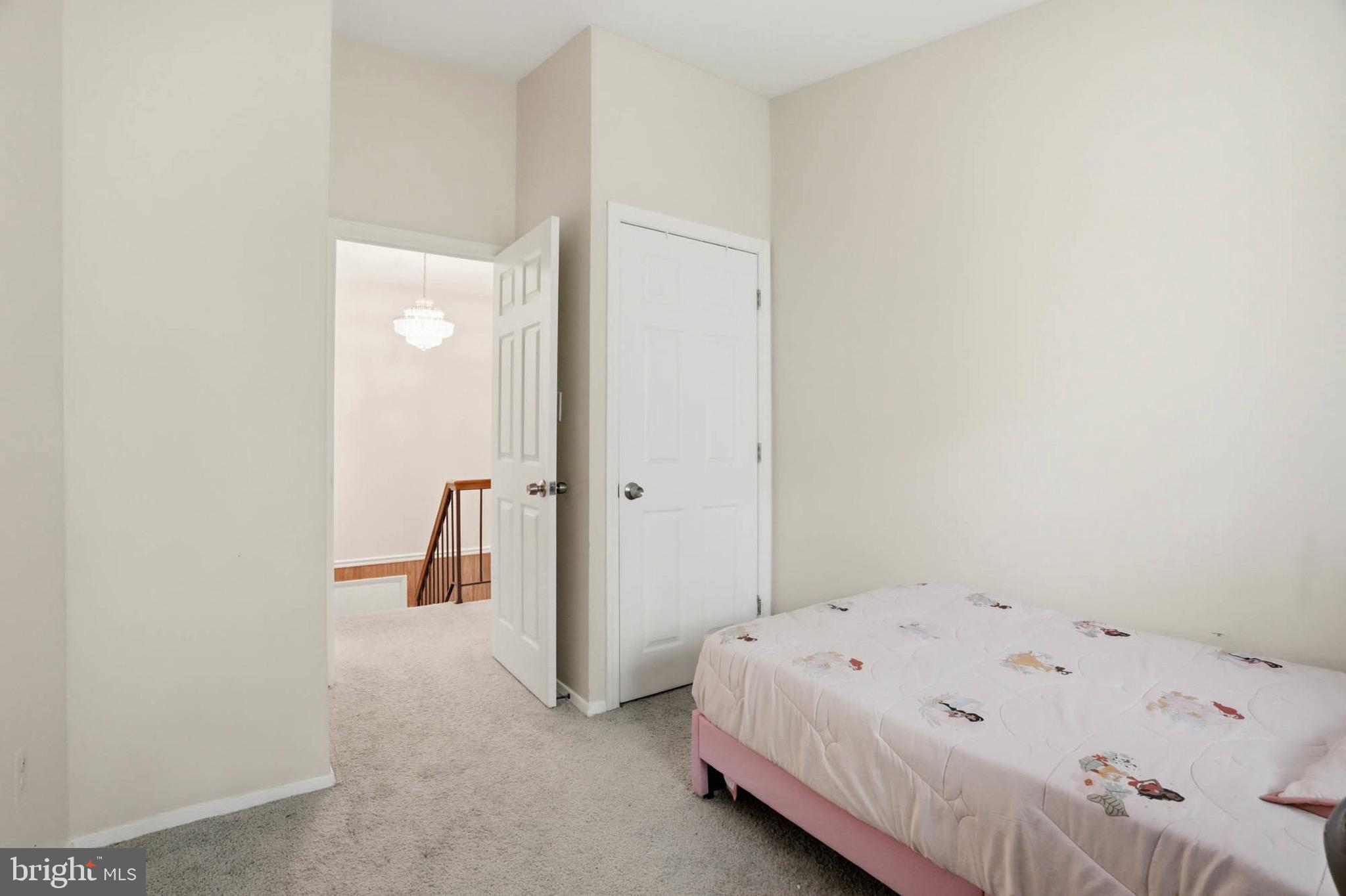 VILLAGE OF OAKLAND MILLS - Residential