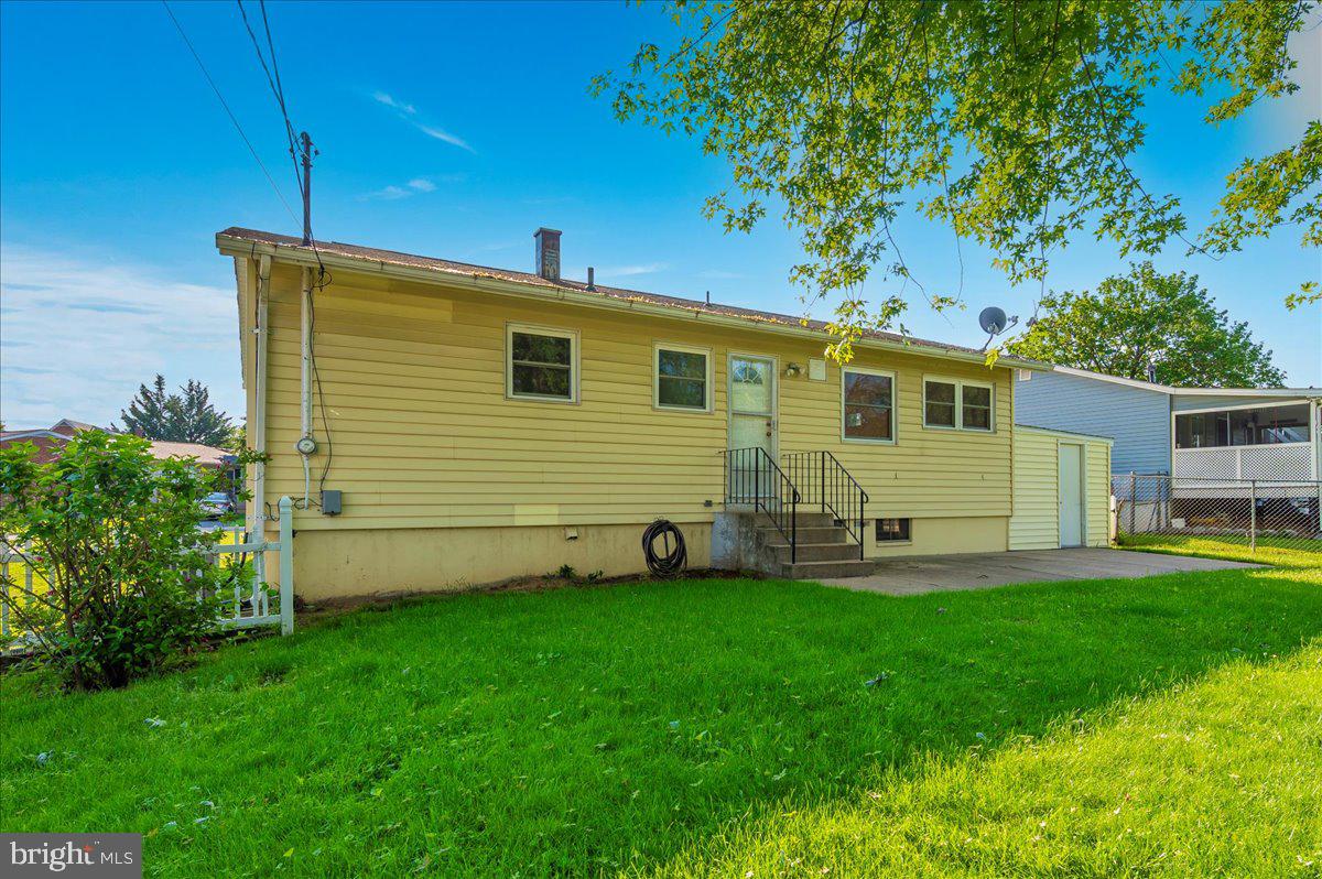 COLLEGE ESTATES - Residential