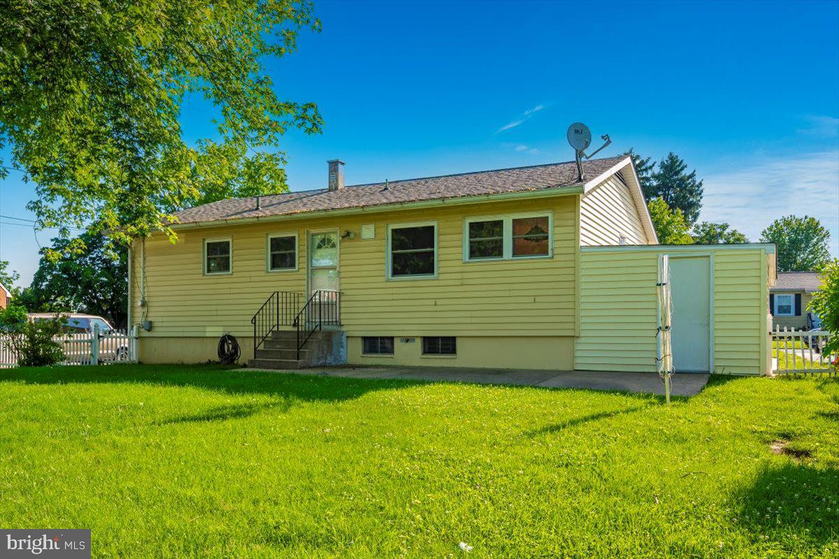 COLLEGE ESTATES - Residential