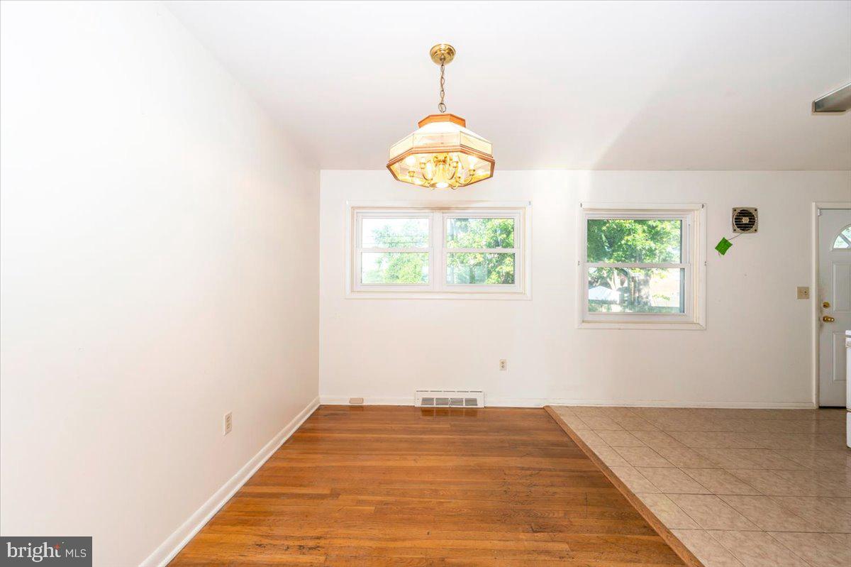 COLLEGE ESTATES - Residential